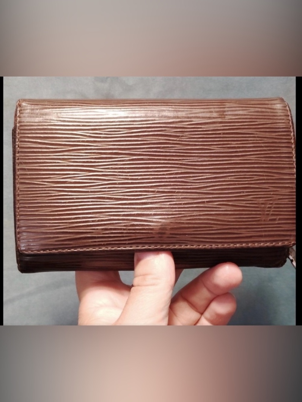 Louis Vuitton Brown Epi Wallet GUC!!